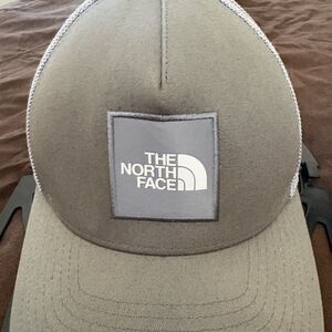 The North Face Gray Trucker Hat 110 Flexit mesh back 100% Cotton One size